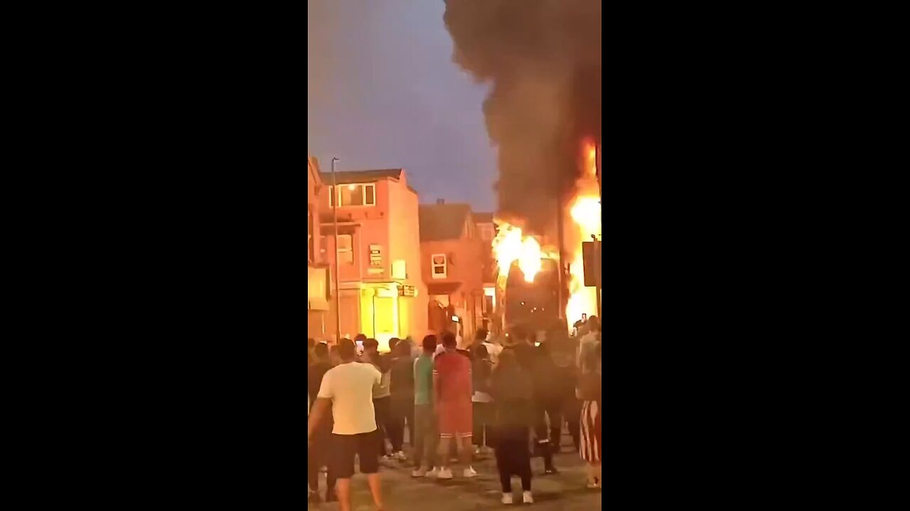 🚨 Leeds is Burning: Reports of Migrants Setting Fires
