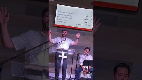 Former Muslims worshiping King Jesus