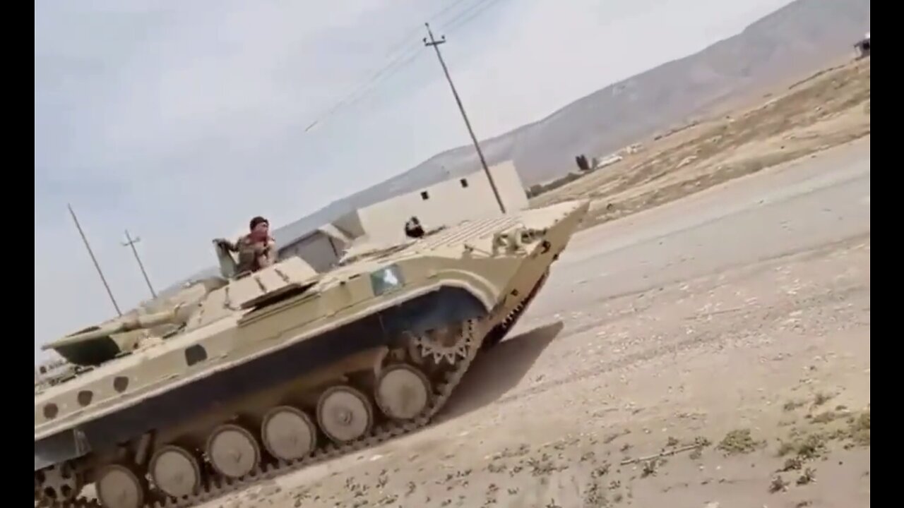Thousands of Yazidis Flee Clashes from Embattled Iraq's Sinjar