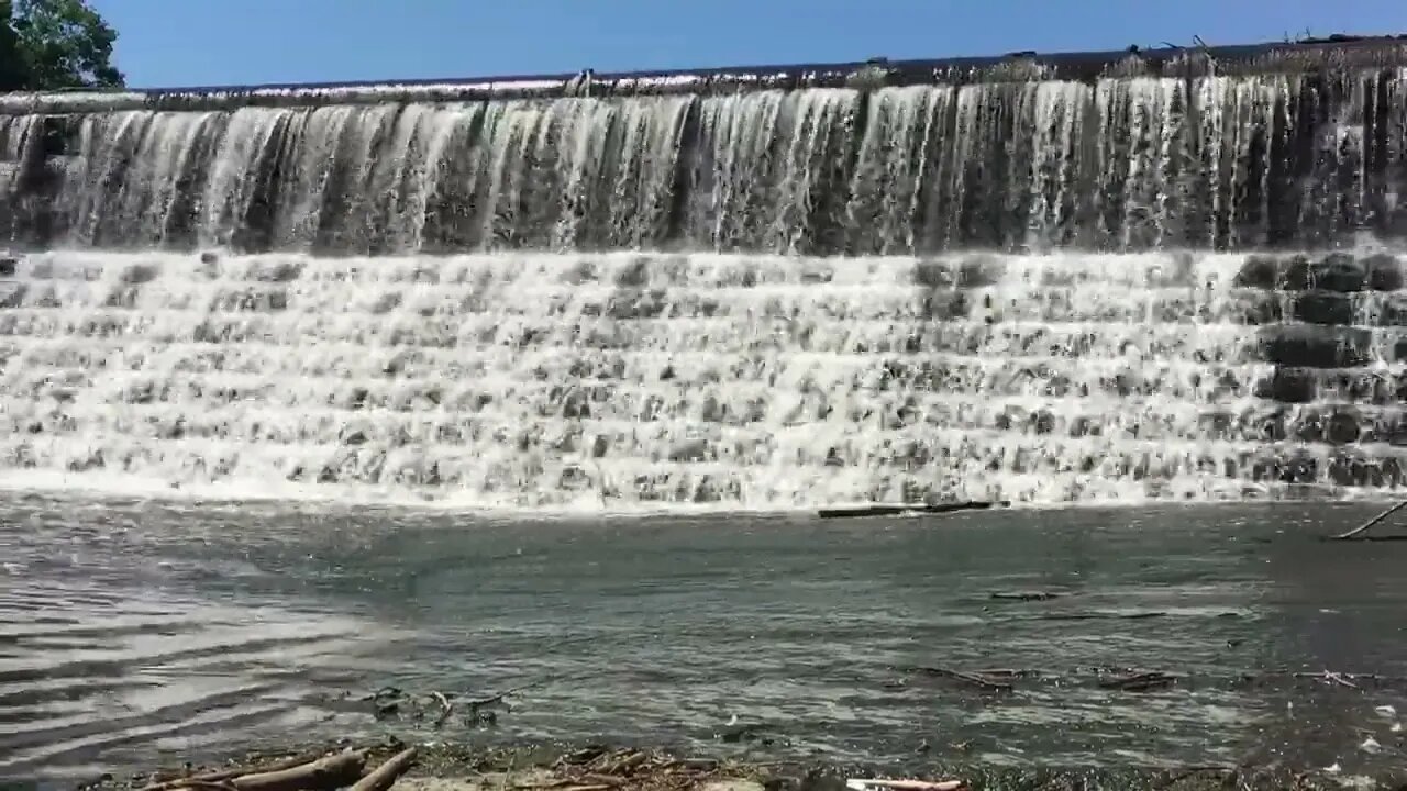 Glacier Lake Spillway in Mill Creek Park - white noise - Youngstown Ohio