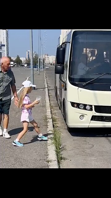 Bravo à la petite fille !