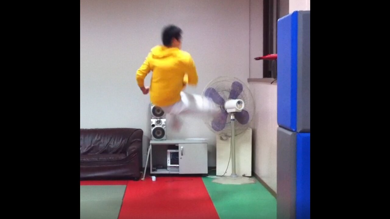 Coin target-cheat 900 kick