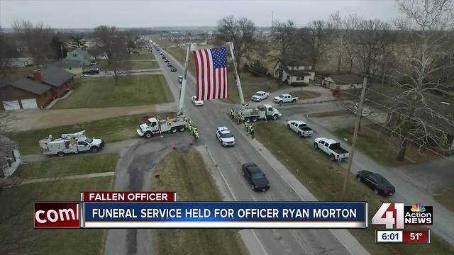 Clinton community says goodbye to Officer Morton