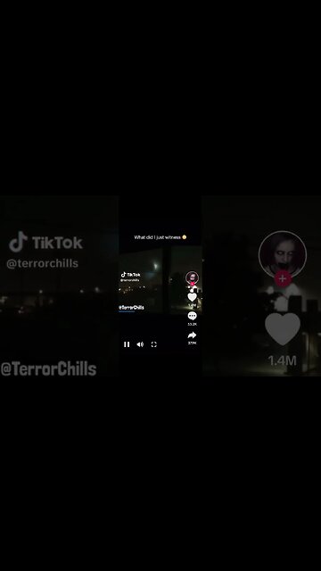 Strange lighting caught in the sky! So they say. 👀