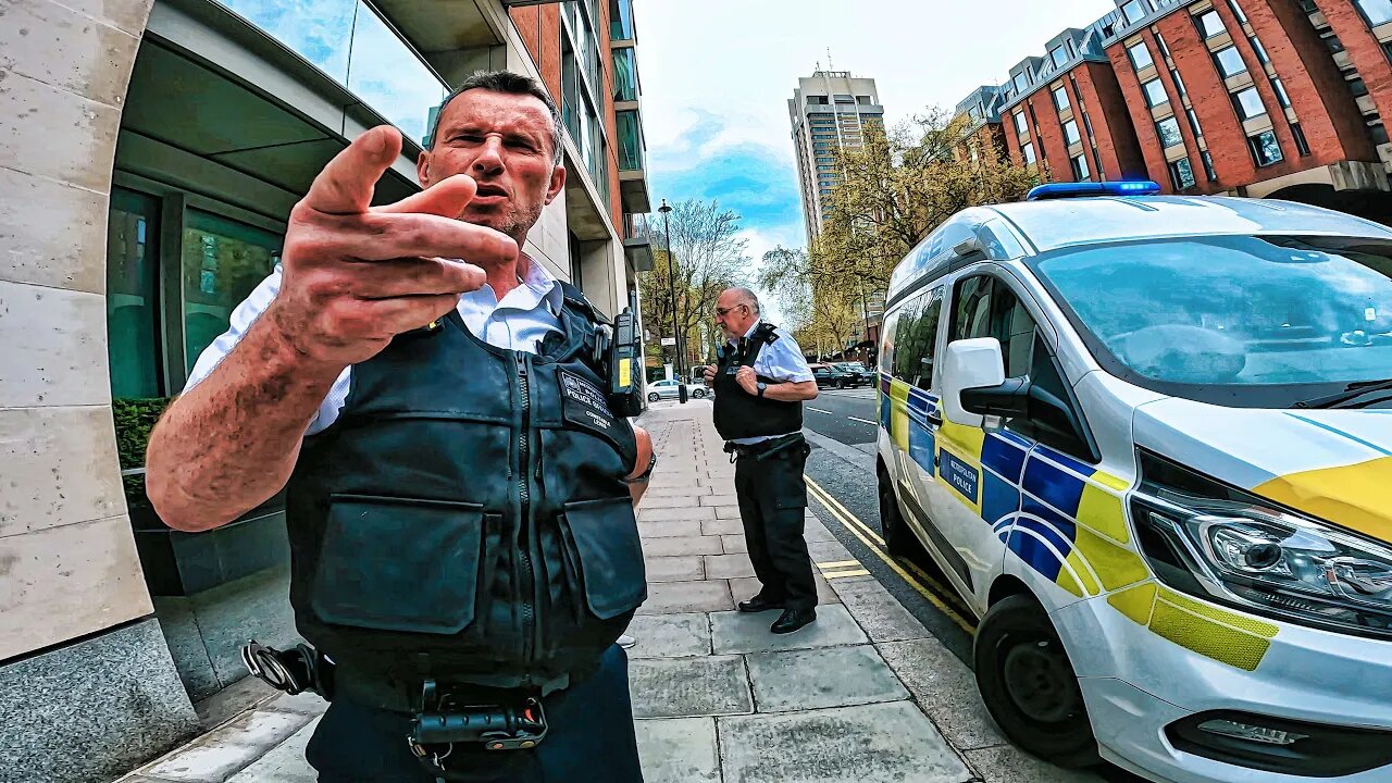 Clear Off Or I'll Call The Police 💂♂️👮♂️👮♂️👮♂️🔫