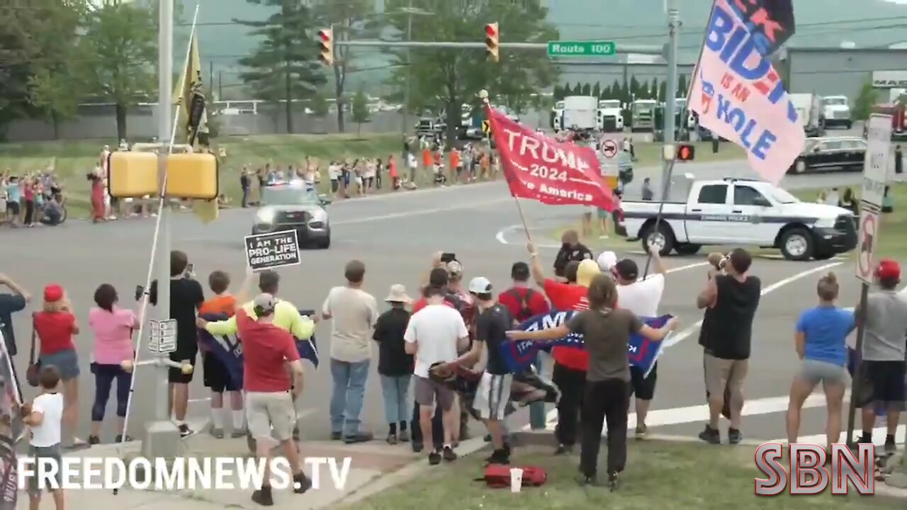 Biden’s Motorcade is Met With Jeers and Middle Fingers - 2734