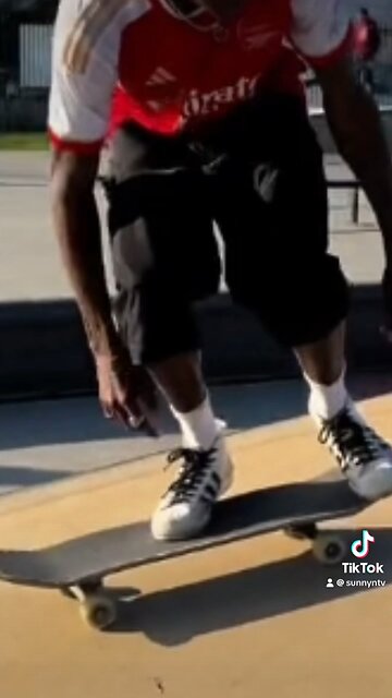 Very cool skateboarding tricks.