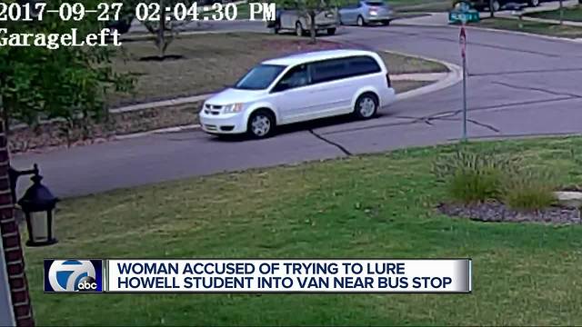 Middle School student runs home after stranger tries to get her into a car