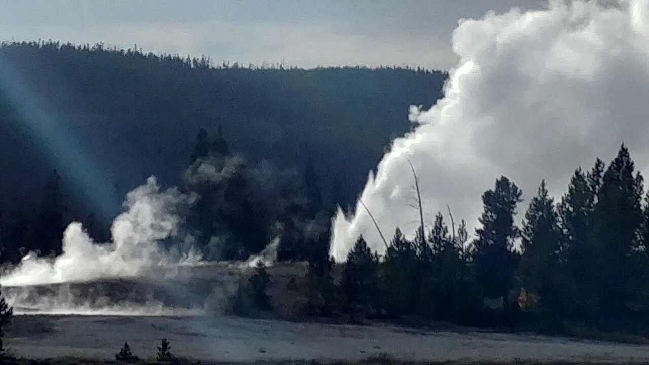 Upper Geyser Basin in Yellowstone NP