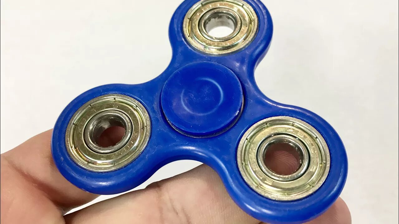 Blue trilobe spinner review and giveaway