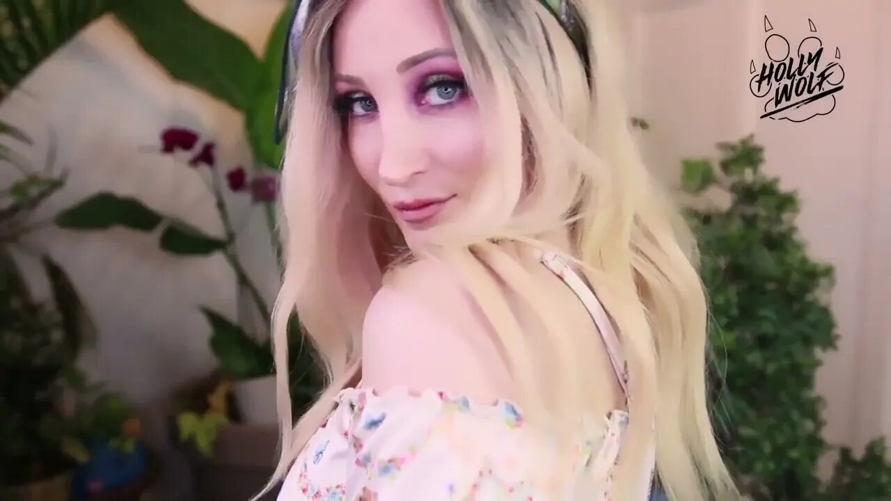 Holly Wolf - Tall