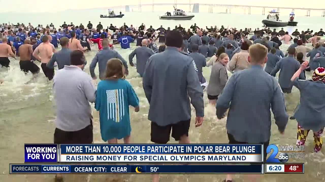 More than 10,000 people participate in Polar Bear Plunge