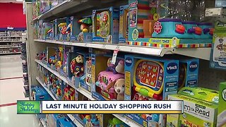 Last minute holiday shopping rush