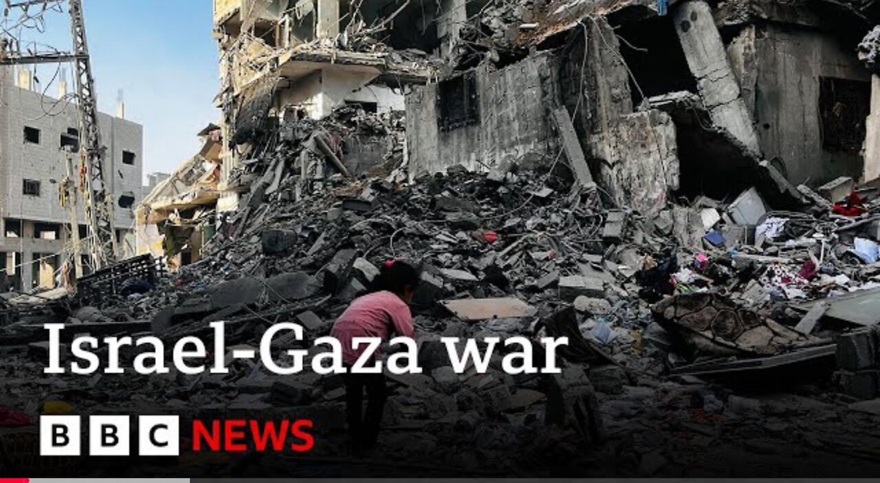 Israeli strike on northern Gaza kills more than 90 people | BBCD news