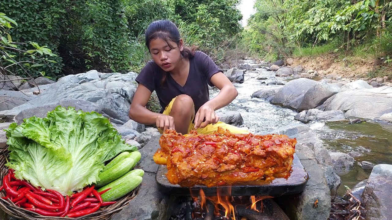 Steaks on the rock - Pork salad spicy roasted for dinner - Survival cooking in jungle