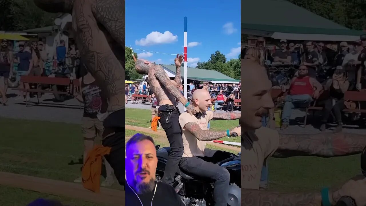 Andadô enrustido entre os Harleyros