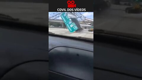 Câmera de carro filmou um acidente