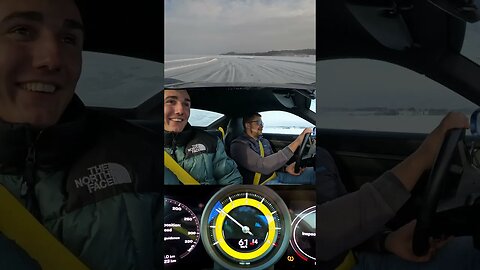 170 km/h Drift on Ice In a Porsche