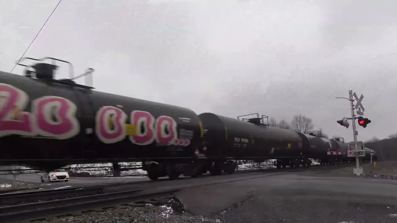 A Horn show and tanker trains x2 (meet)