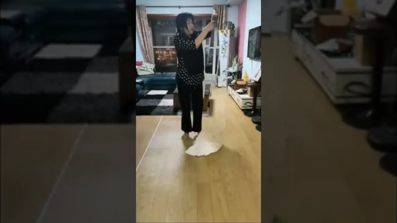 Chinese Girl Has A Disappearing Cloth