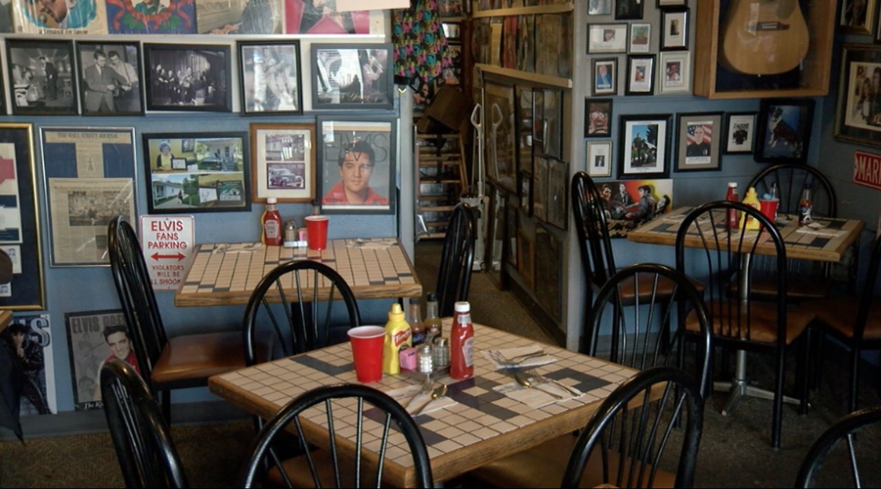 Federal workers aren't alone, local restaurants are hurting from shutdown as well