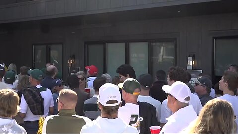 JD Vance Speaks At Bar Across From Lambeau Field before the Green Bay Packers Game