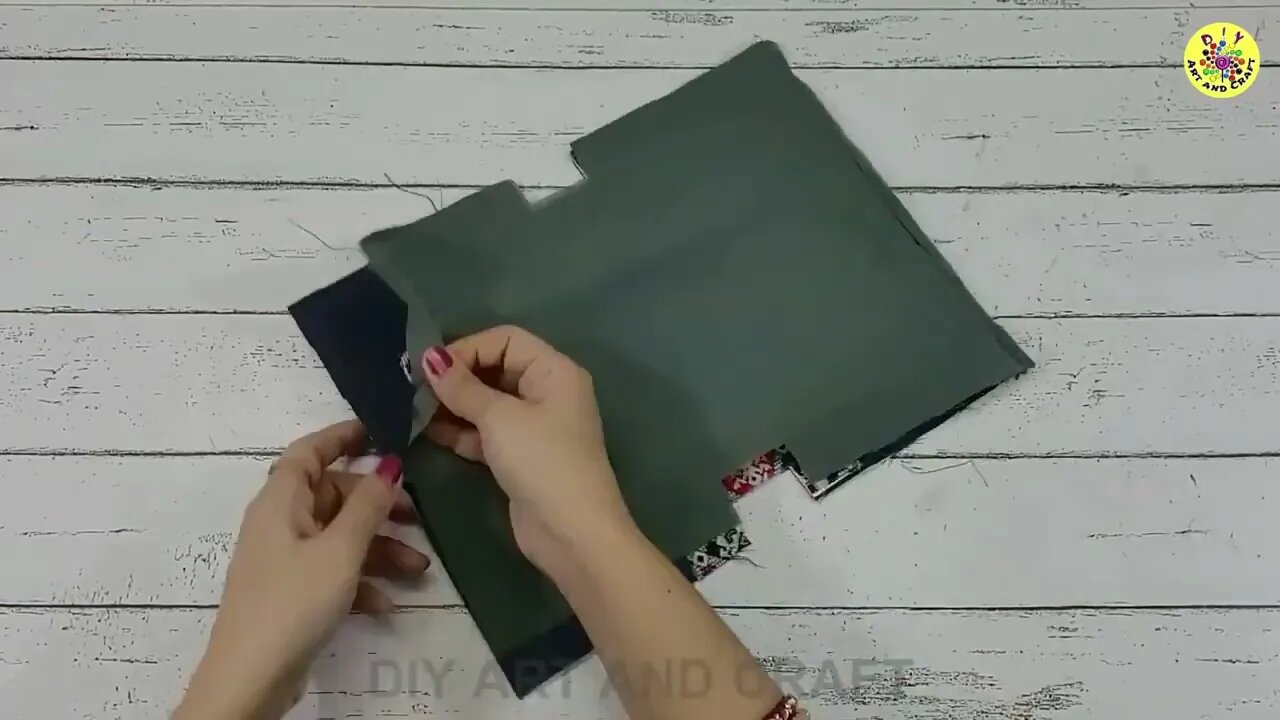 Easy Technique To Make This Cute Hand Bag At Home