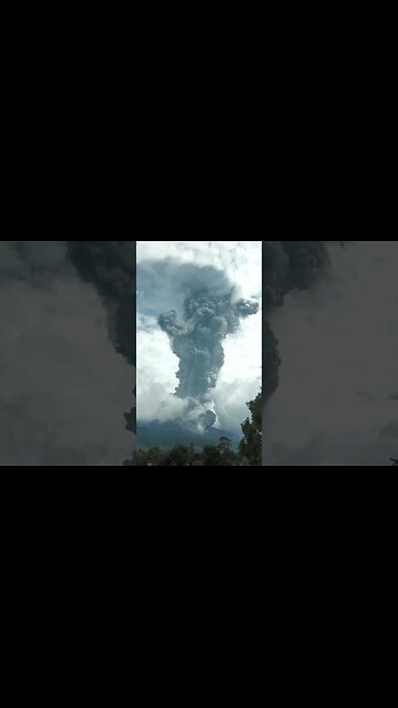 Mount Marapi volcano eruption in Indonesia 🌋