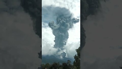 Mount Marapi volcano eruption in Indonesia 🌋
