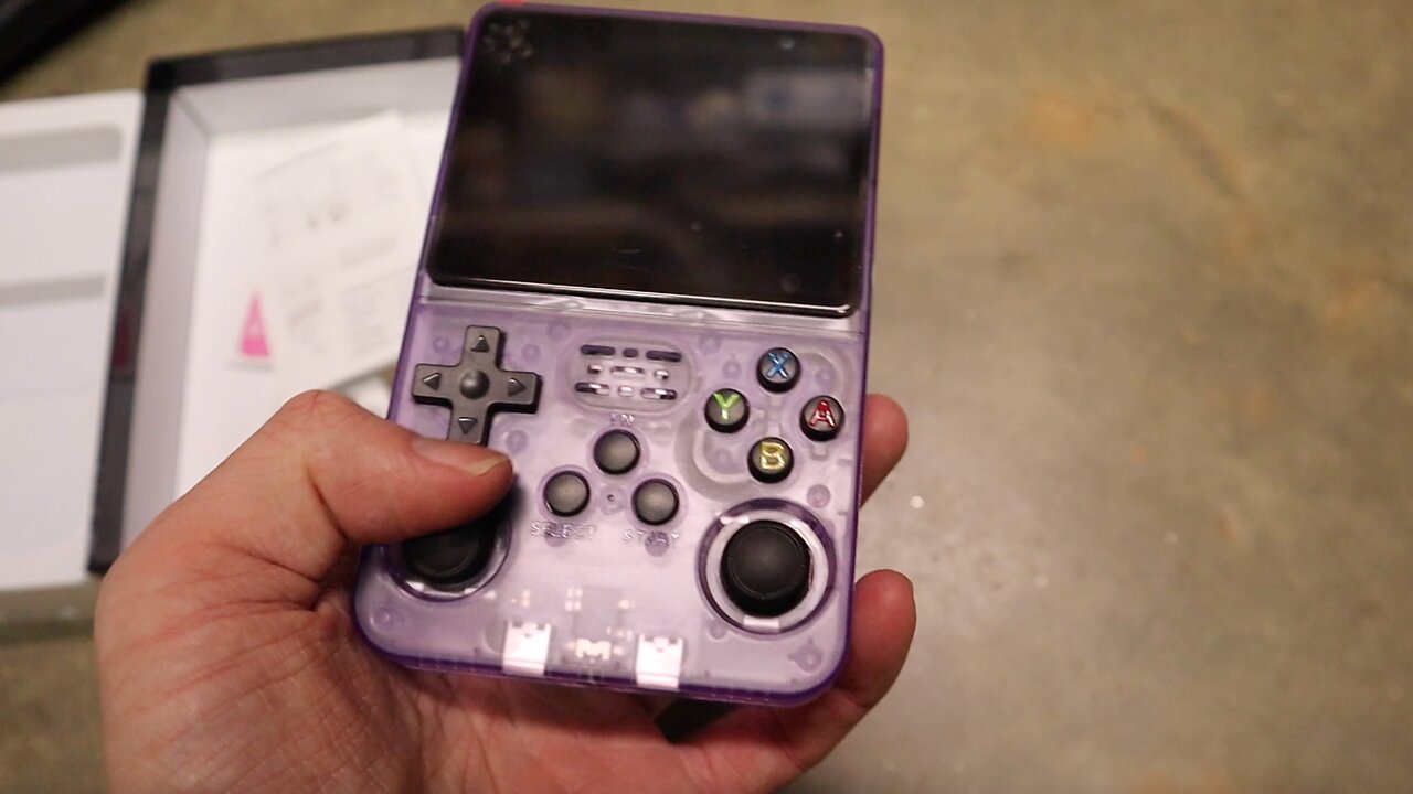 R36S Retro Handheld Video Game Console Unboxing