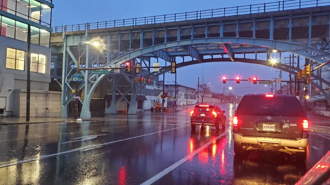 Live drive through of Kensington Early morning