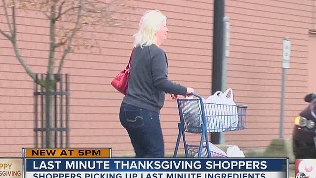 Last-minute Thanksgiving shoppers: What did they pick up?