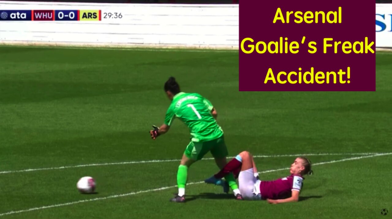 Arsenal Goalie Loosens Boot!