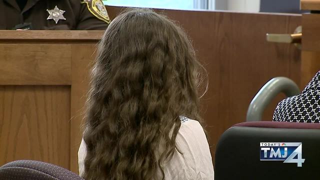 Slender Man suspect Anissa Weier describes stabbing