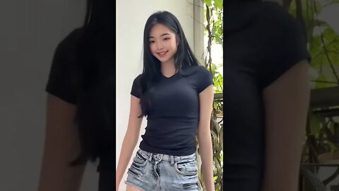 かわいい女の子のダンス