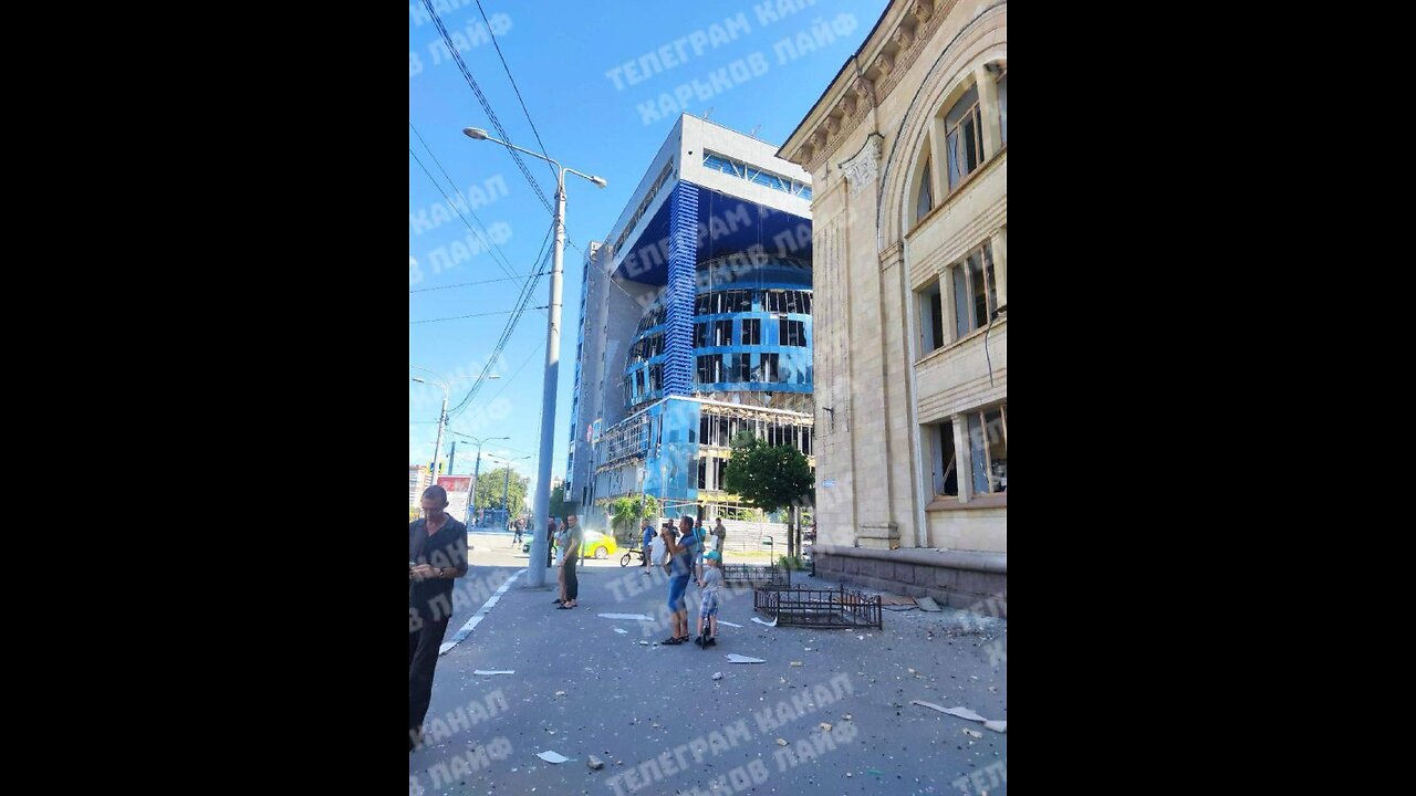 😢 A woman died right at the bus stop, getting off the trolleybus P2