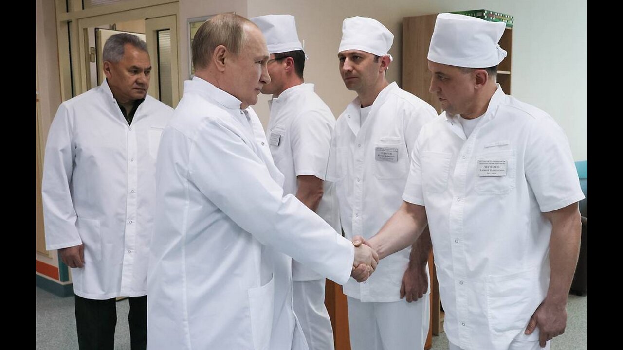 Putin Visits Wounded Russian Servicemen in Military Hospital in Moscow