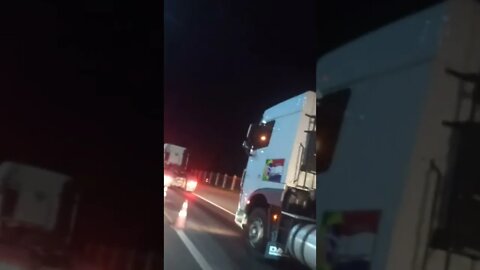 Caminhões rumo a Brasilia
