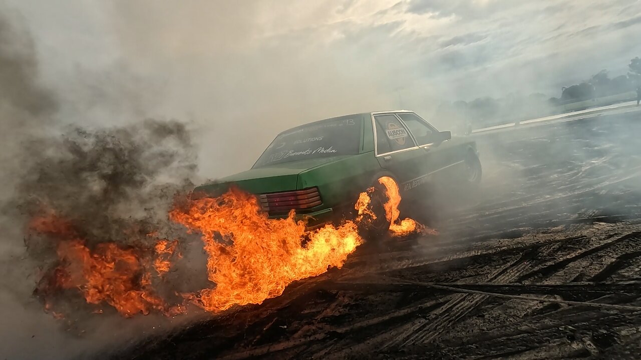 PHAT-E Skidfest18 burnouts