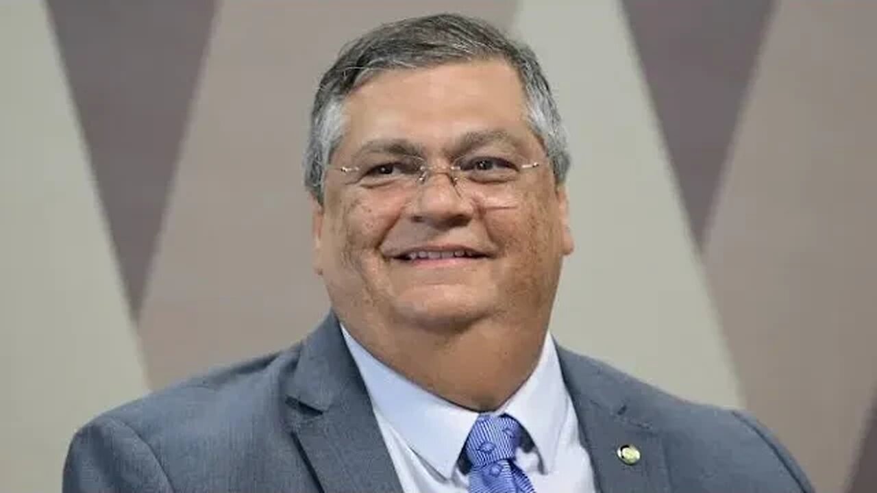 URGENTE! FLÁVIO BOLSONARO LEVA UMA SURRA DO MINISTRO FLAVIO DINO NA COMISSÃO DE SEGURANÇA PÚBLICA