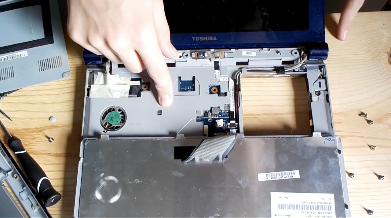 Take Apart a Netbook