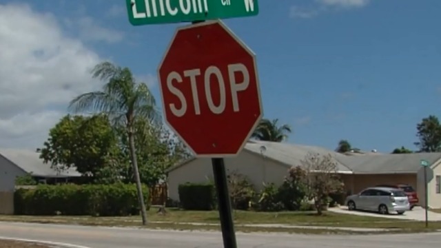 2 PBSO deputies hurt in fight with 3 people in suburban Lake Worth