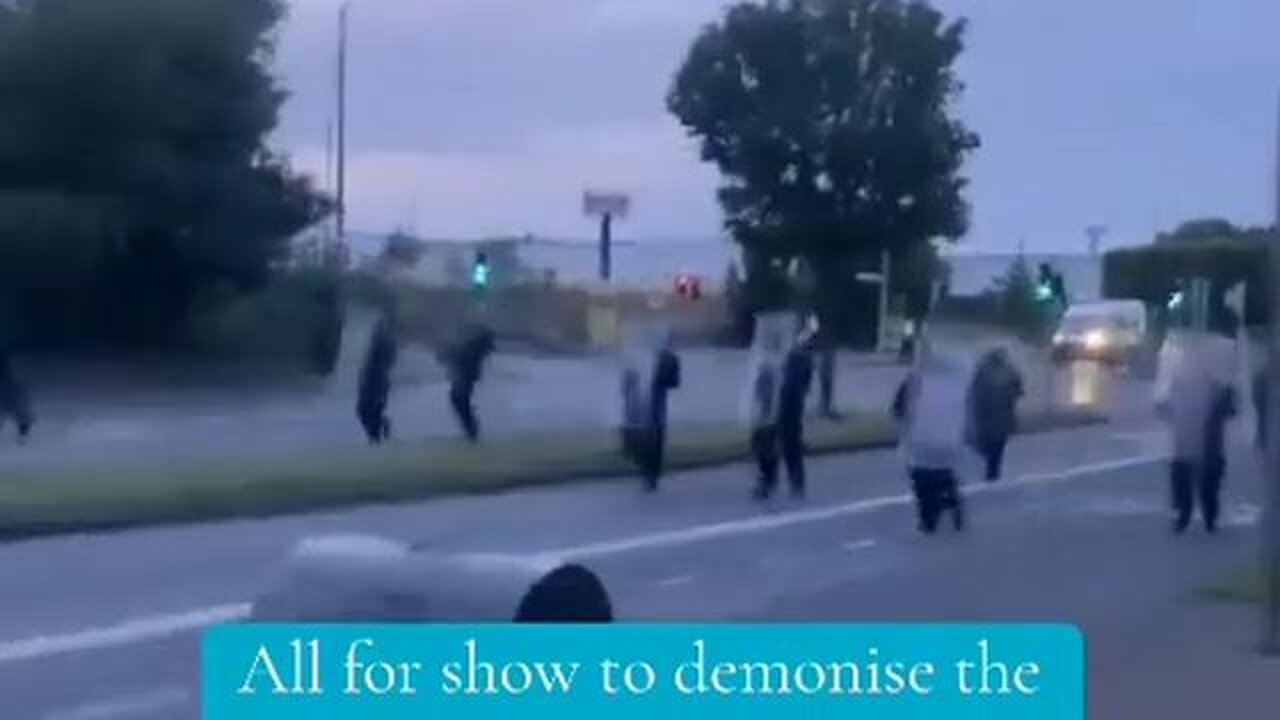 IRELAND: Guards (Irish so called Police) Dramatising Riots For RTE News & Other Mainstream Media