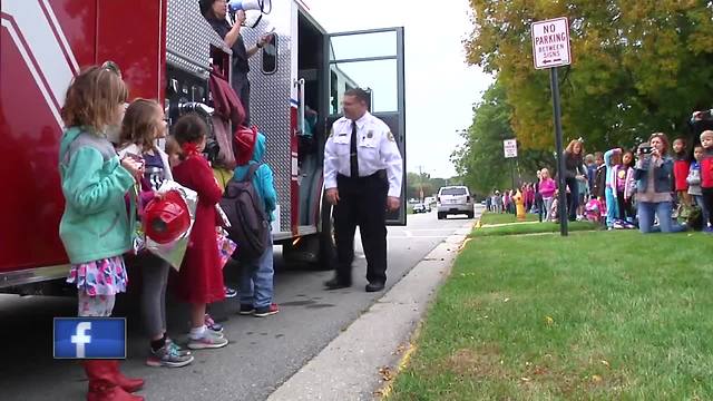 Elementary students enjoy 'Breakfast with the Chief' in Ashwaubenon