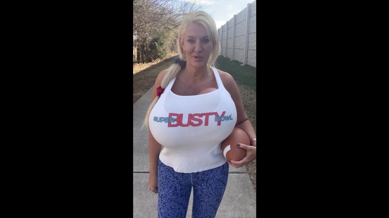 Super Busty Bowl Cameo * Gianna