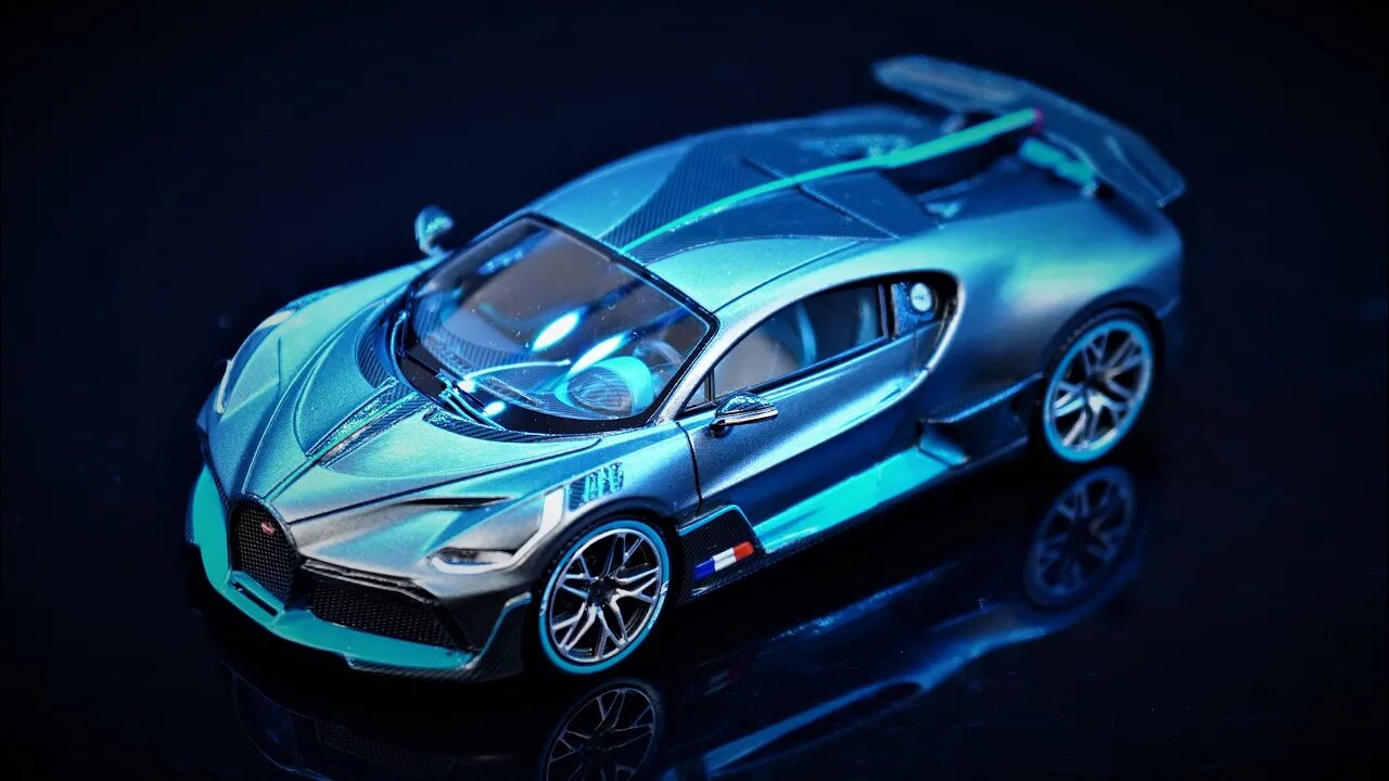 Bugatti Divo - LookSmart 1/43 - UNDER 2 MINUTES REVIEW