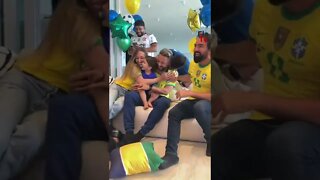 Everton Ribeiro comemorando a convocação para a Copa do Mundo