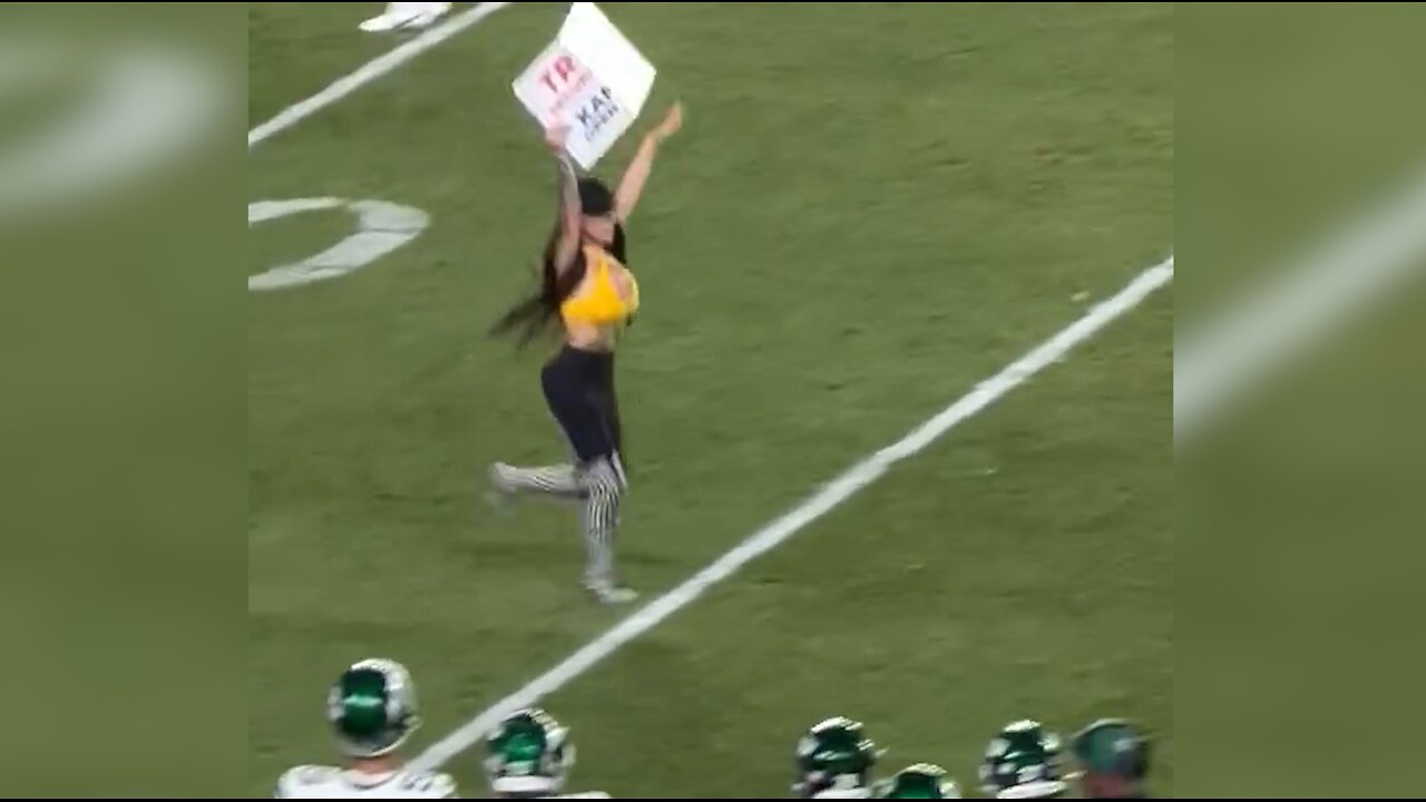 Female Streaker Charges Field At Steelers Game With Pro-Trump Sign