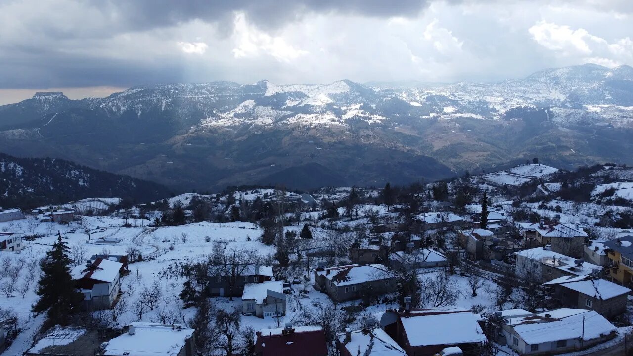 Rising Snowy Mountains to the Sky | Stunning Views from Böğrüeğri Plateau