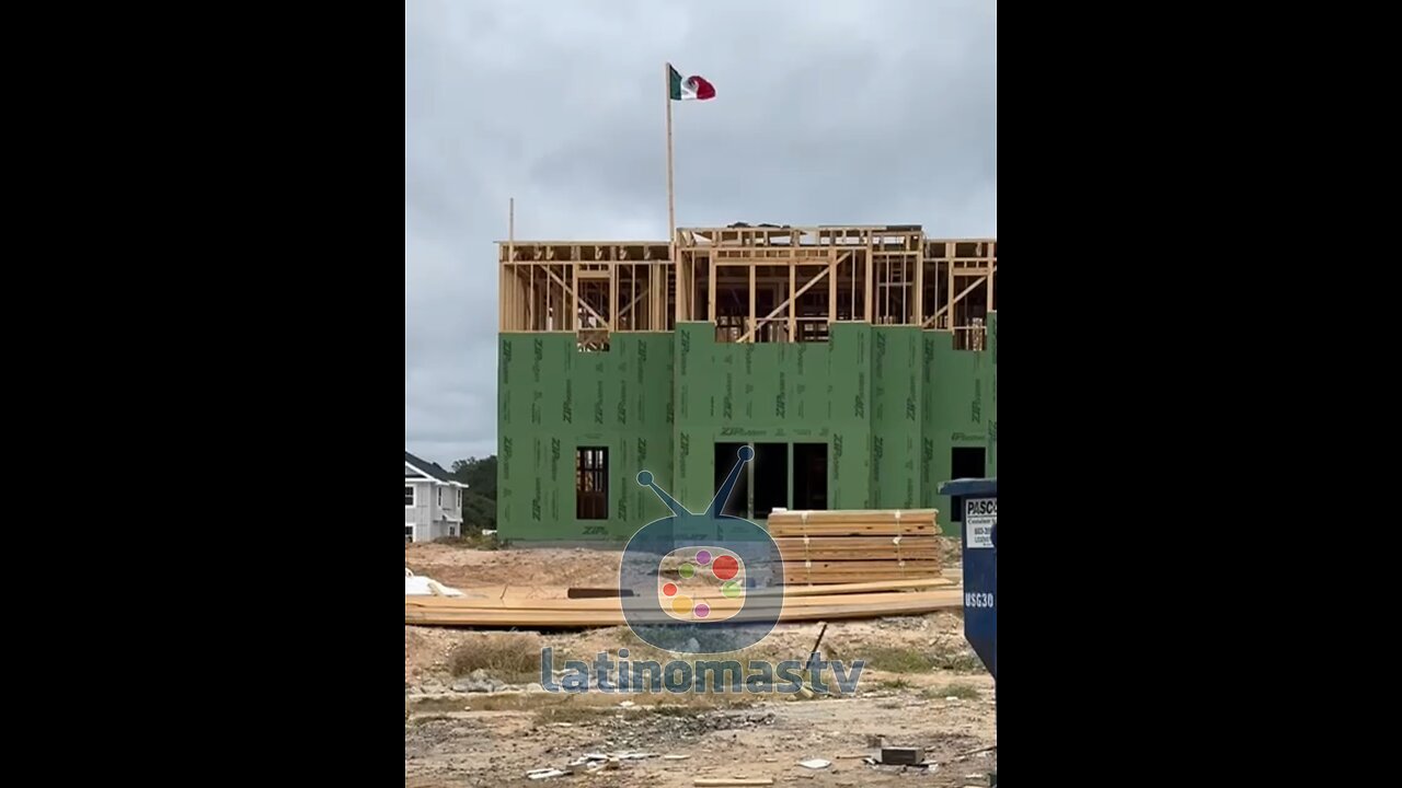 El Compa Chepe así celebra la independencia de México trabajando